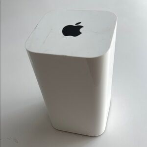 Apple White AirPort Extreme Base Station Wireless Router